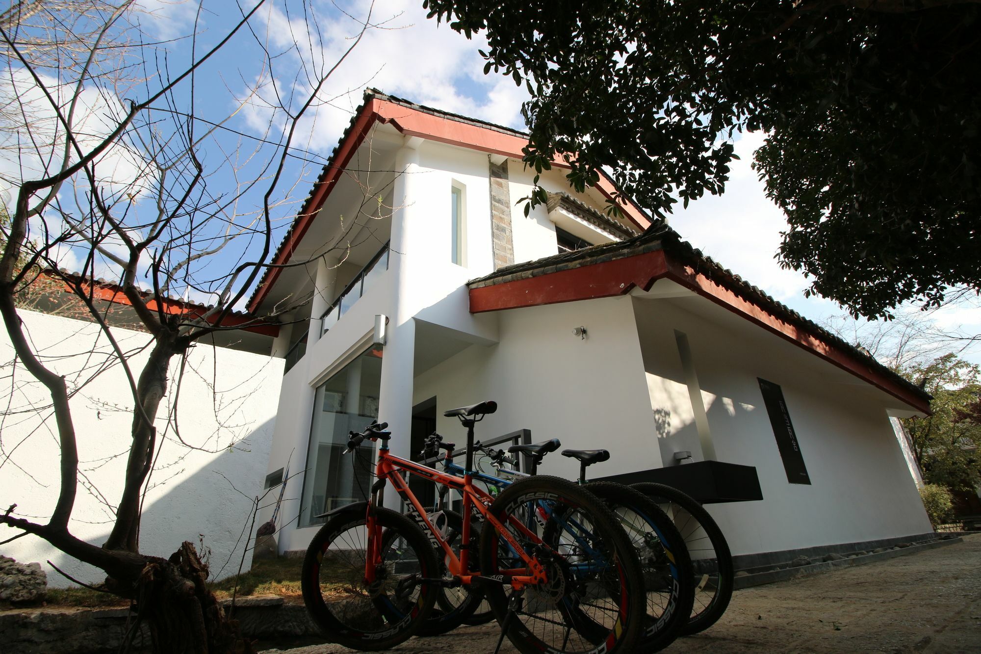Lijiang Shuhe Travelling Hotel Bagian luar foto